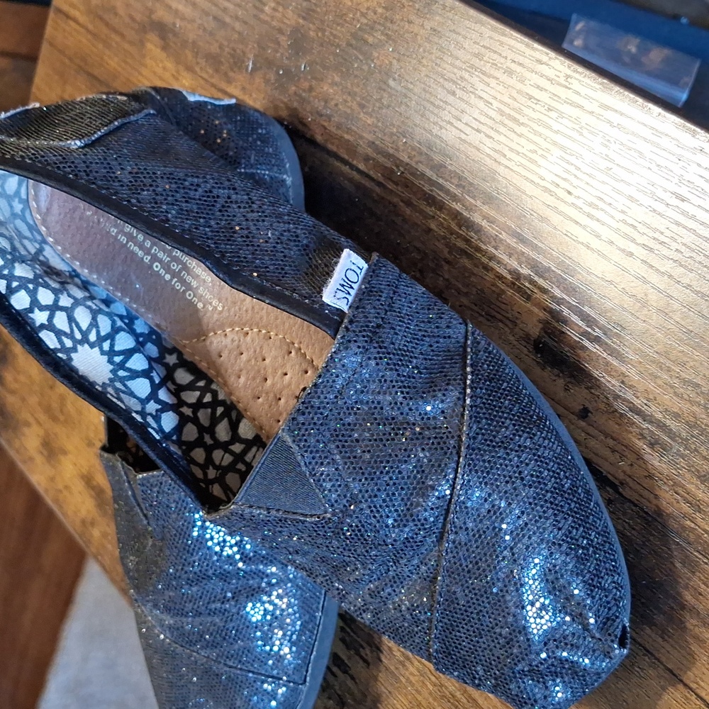 Toms